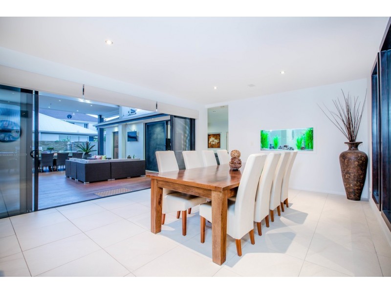 22 Freya Court, Newport QLD 4020