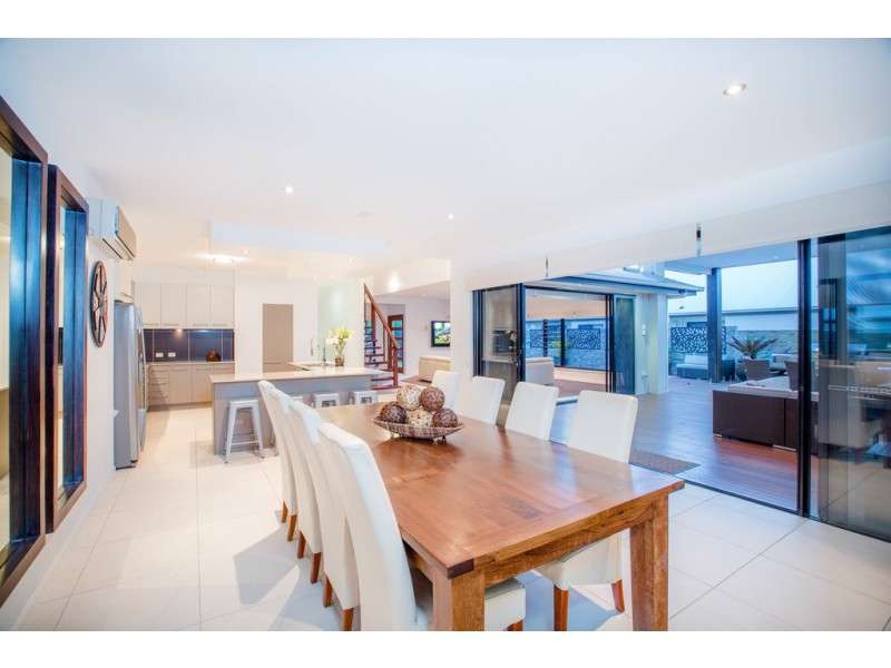 22 Freya Court, Newport QLD 4020