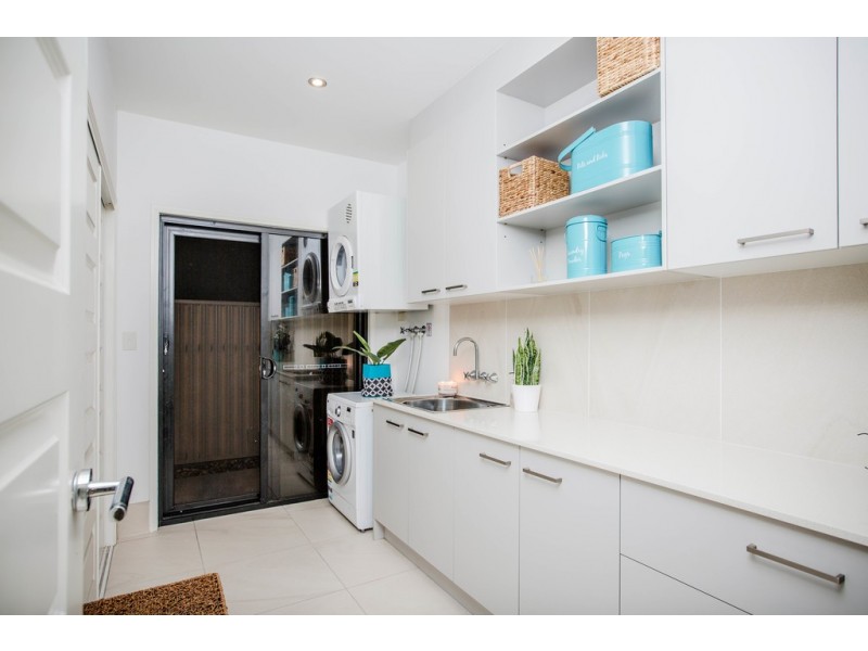 22 Freya Court, Newport QLD 4020