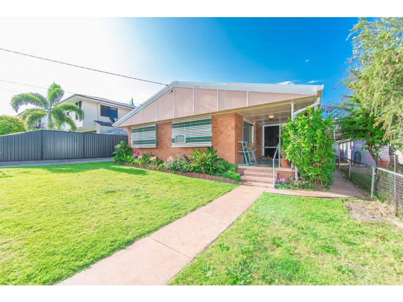8 Cowen Street, Margate QLD 4019