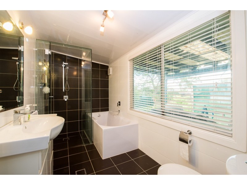 63 Thomas Street, Clontarf QLD 4019