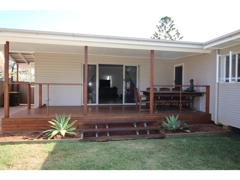 110 King Street, Woody Point QLD 4019