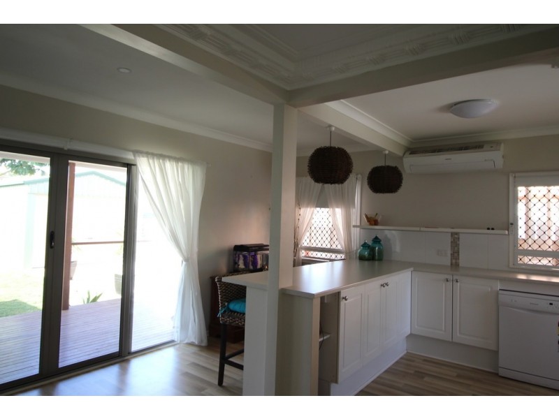 110 King Street, Woody Point QLD 4019