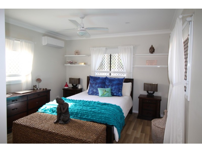 110 King Street, Woody Point QLD 4019