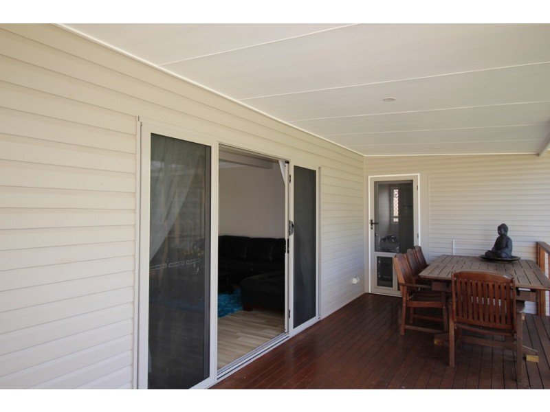 110 King Street, Woody Point QLD 4019
