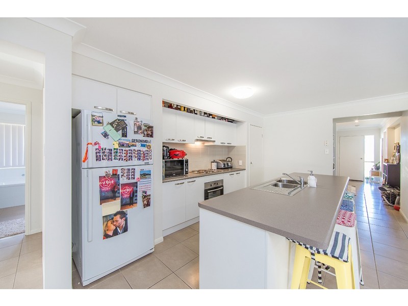 10 Yarrow Circuit, Griffin QLD 4503