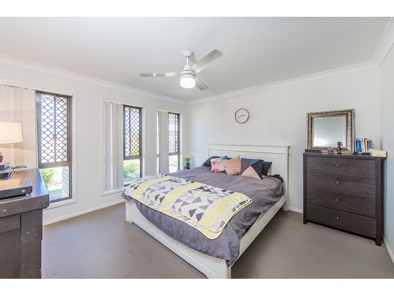 10 Yarrow Circuit, Griffin QLD 4503