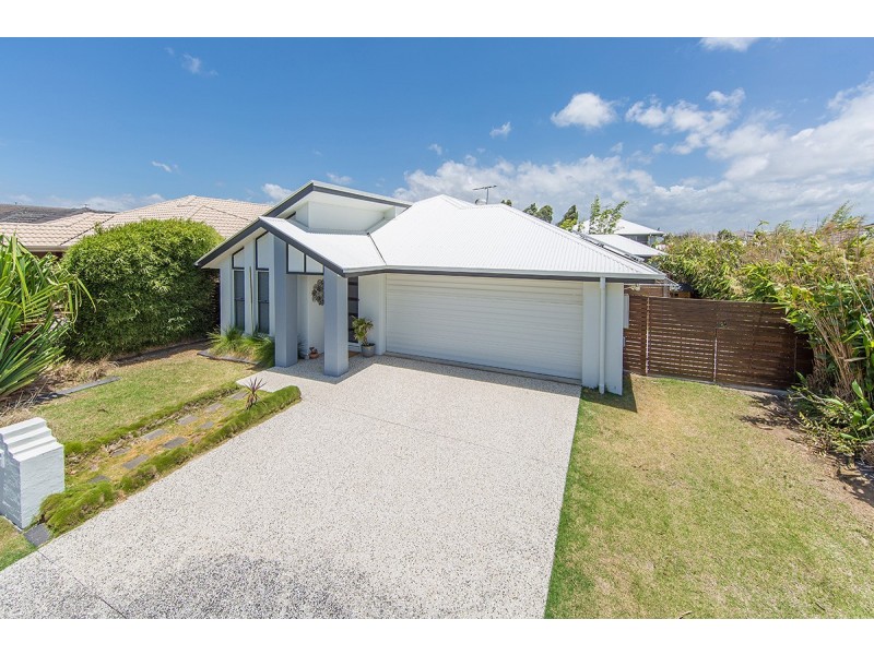 15 Menara Circuit, North Lakes QLD 4509