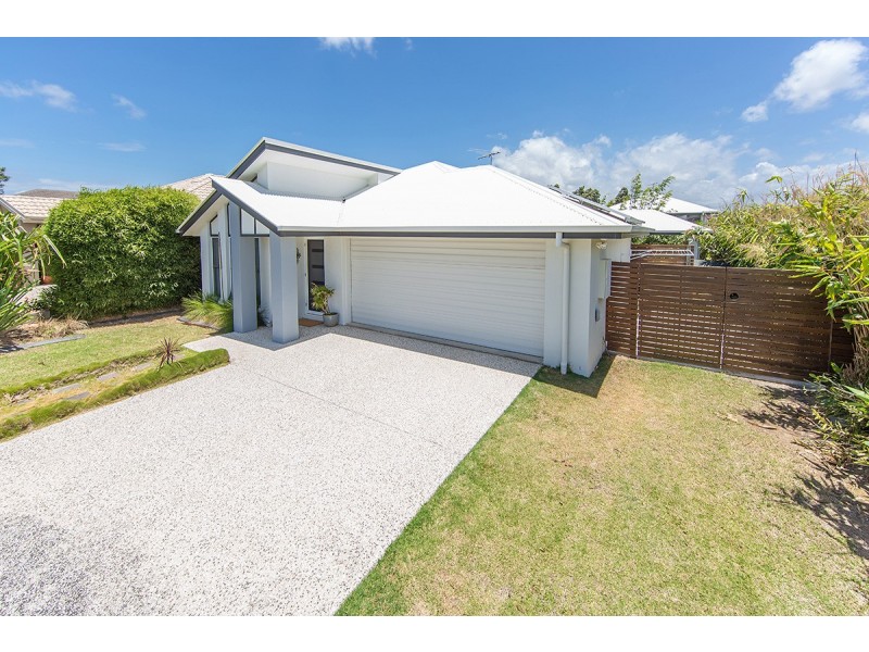 15 Menara Circuit, North Lakes QLD 4509