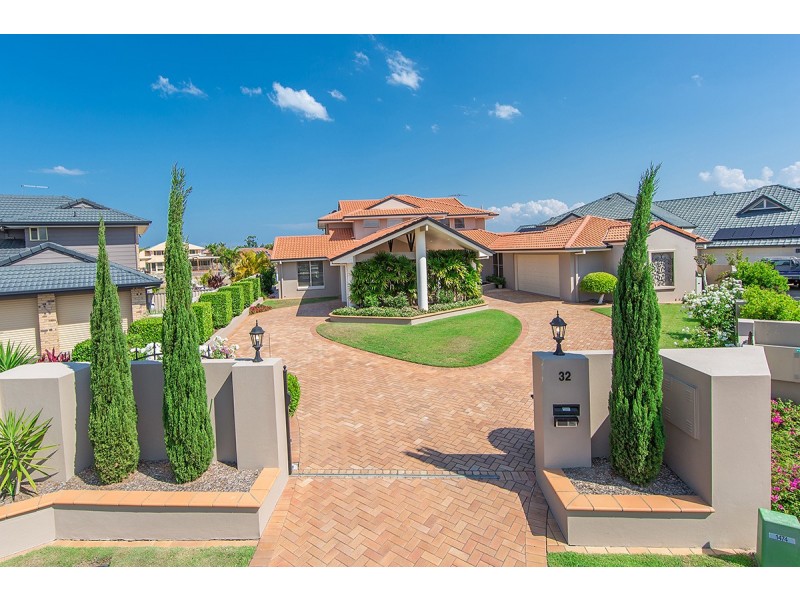 32 Reliance Court, Newport QLD 4020