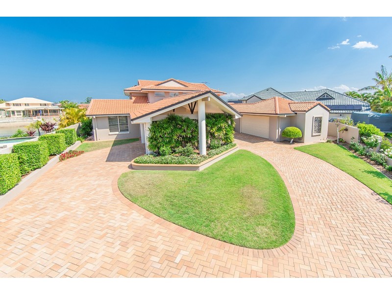 32 Reliance Court, Newport QLD 4020