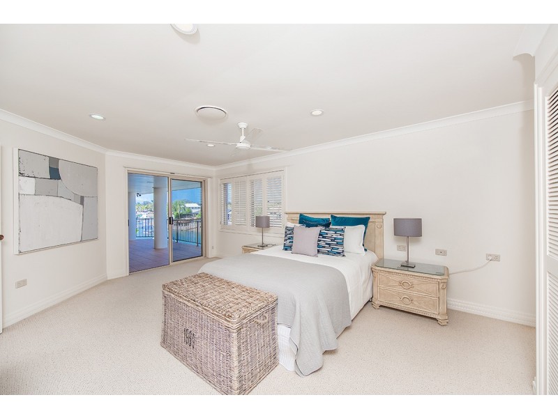32 Reliance Court, Newport QLD 4020