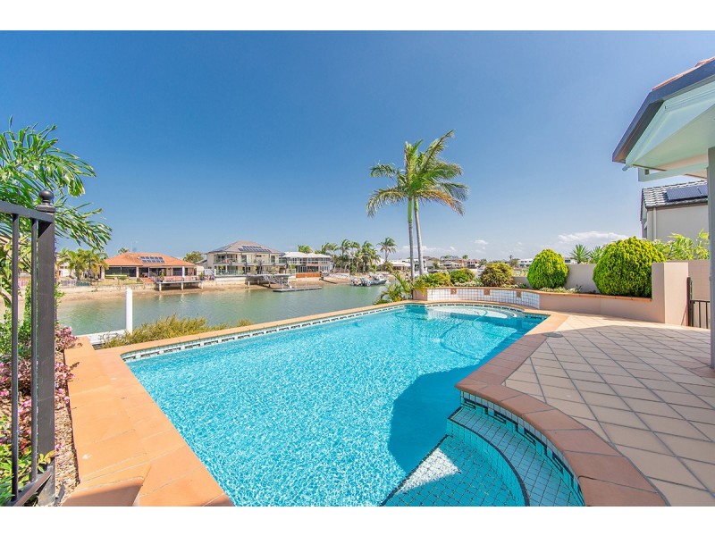 32 Reliance Court, Newport QLD 4020