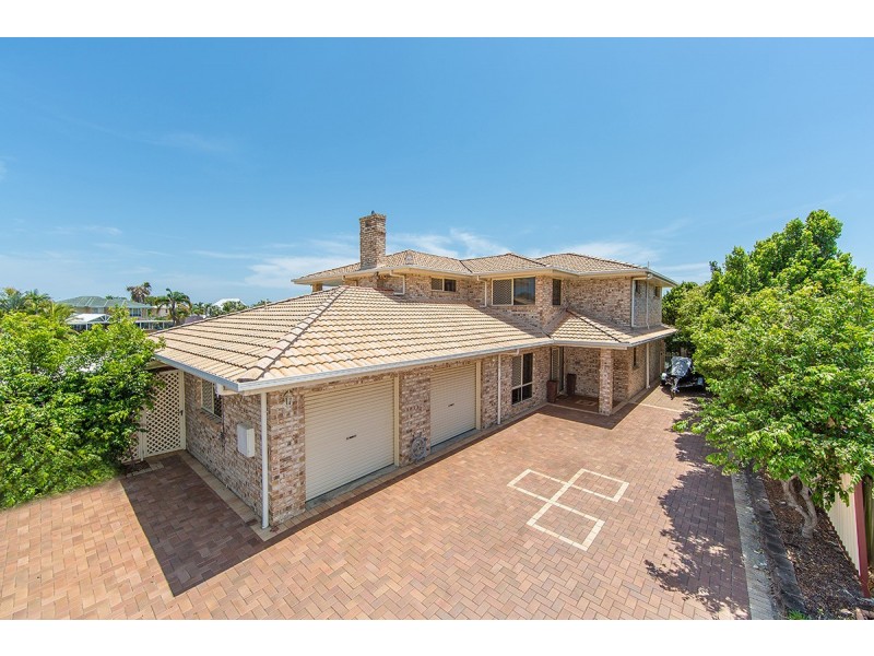 10 Atlanta Court, Newport QLD 4020