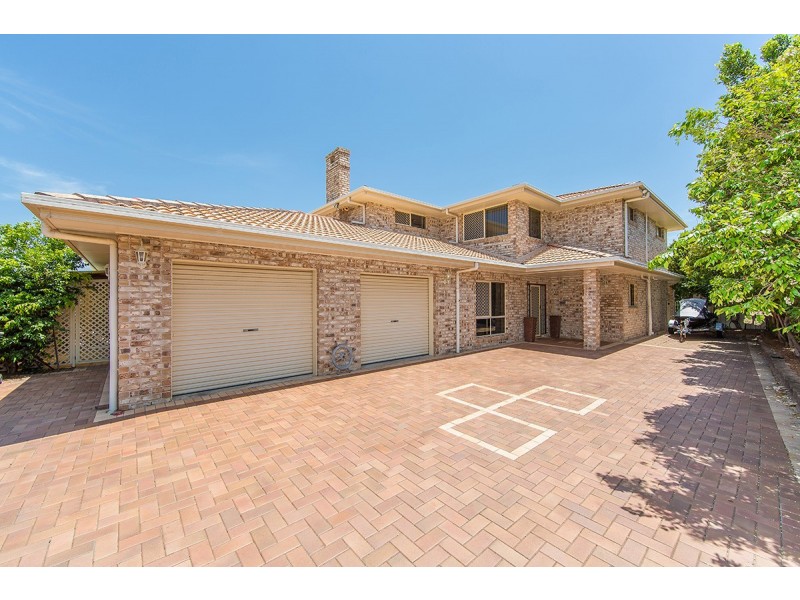 10 Atlanta Court, Newport QLD 4020