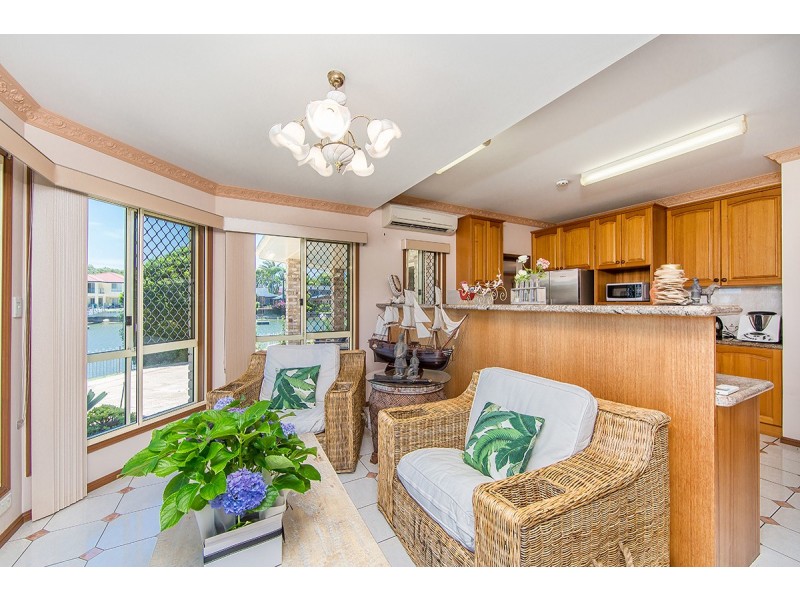 10 Atlanta Court, Newport QLD 4020