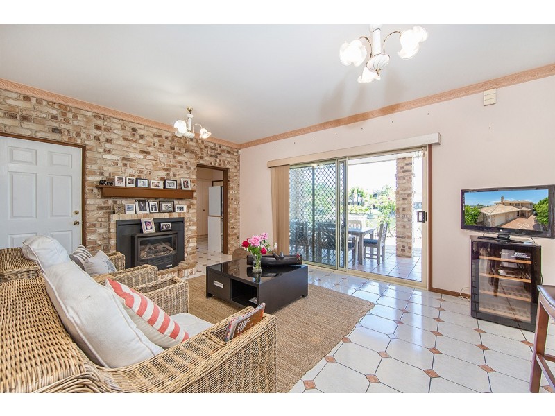 10 Atlanta Court, Newport QLD 4020