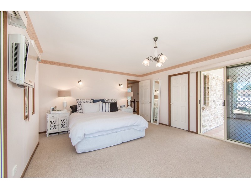 10 Atlanta Court, Newport QLD 4020