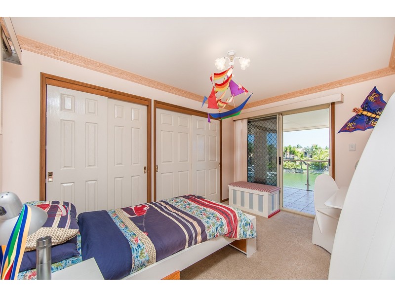 10 Atlanta Court, Newport QLD 4020