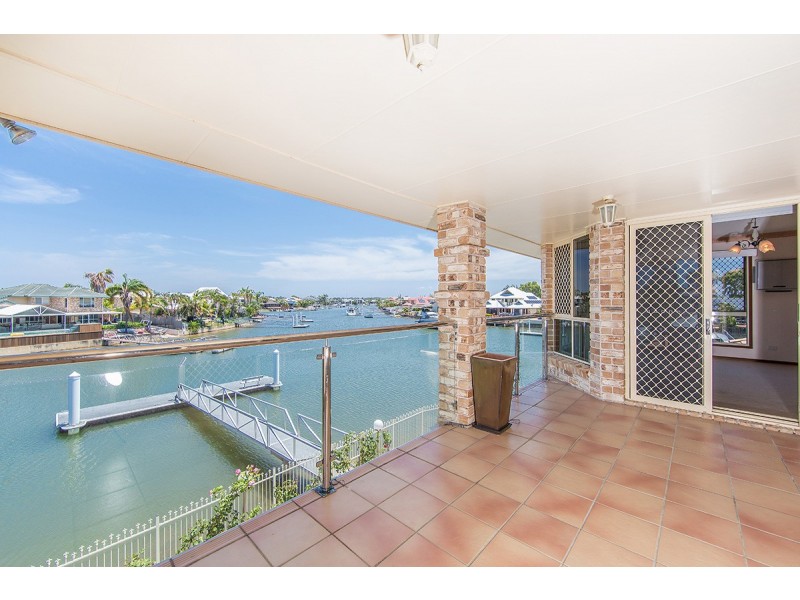 10 Atlanta Court, Newport QLD 4020