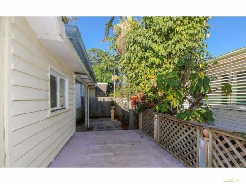 34 Donald Street, Woody Point QLD 4019