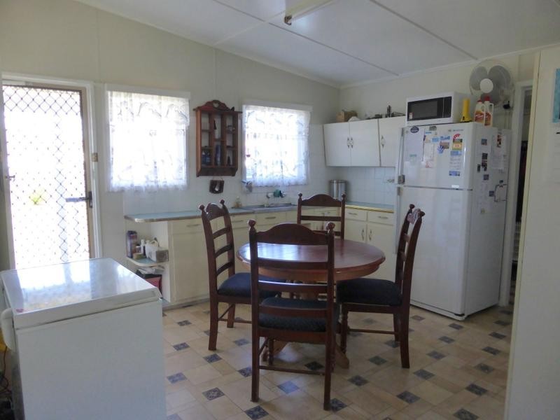 274 Victoria Avenue, Redcliffe QLD 4020