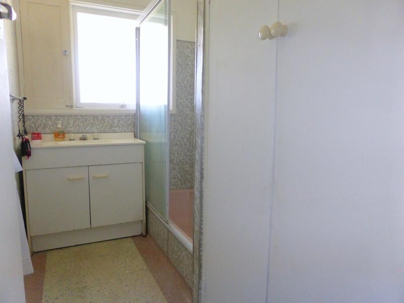 274 Victoria Avenue, Redcliffe QLD 4020