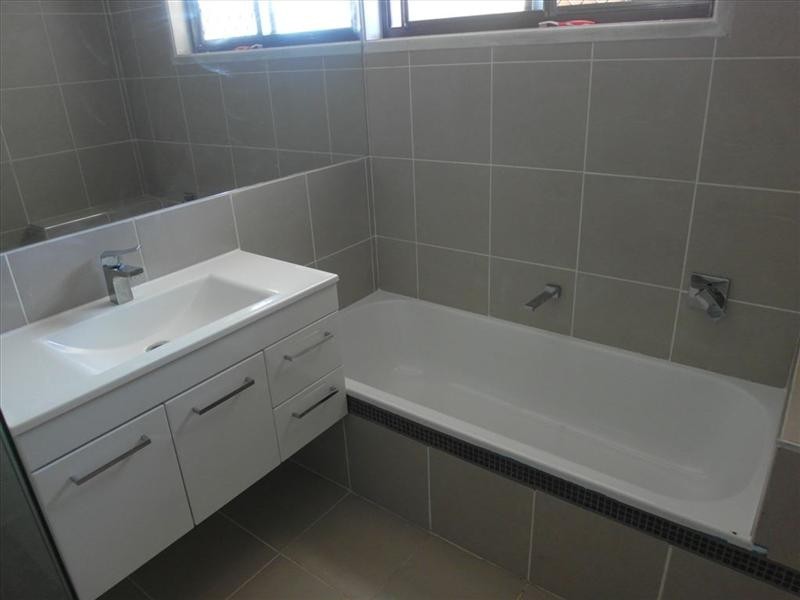 2a Hinton Street, Redcliffe QLD 4020