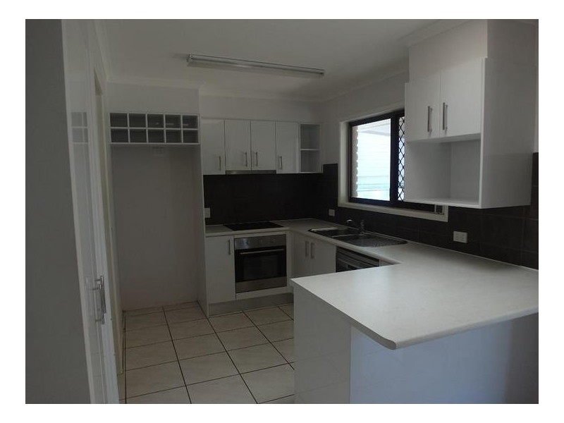 2a Hinton Street, Redcliffe QLD 4020