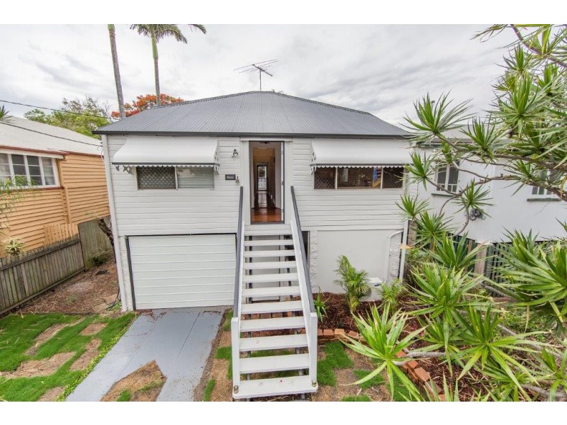 17 Eversleigh Road, Scarborough QLD 4020