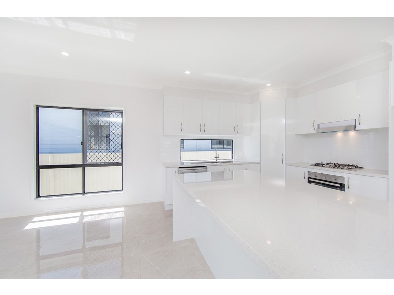 44A Garnet Street, Scarborough QLD 4020