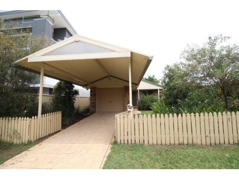 17 Percy Street, Redcliffe QLD 4020