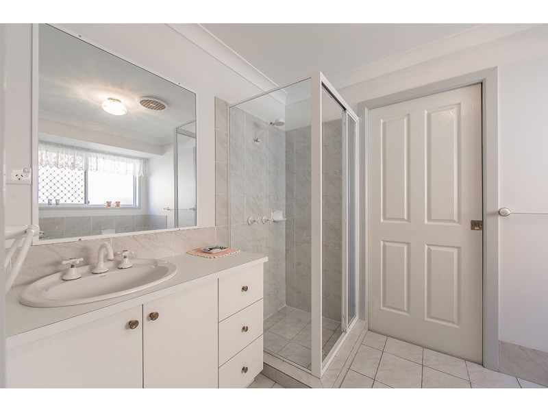 42 Constellation Court, Newport QLD 4020