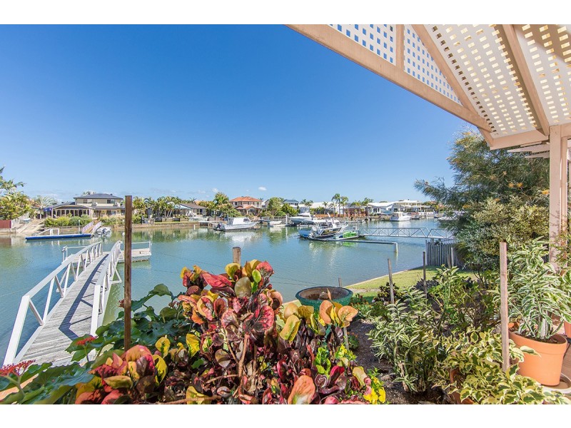 42 Constellation Court, Newport QLD 4020