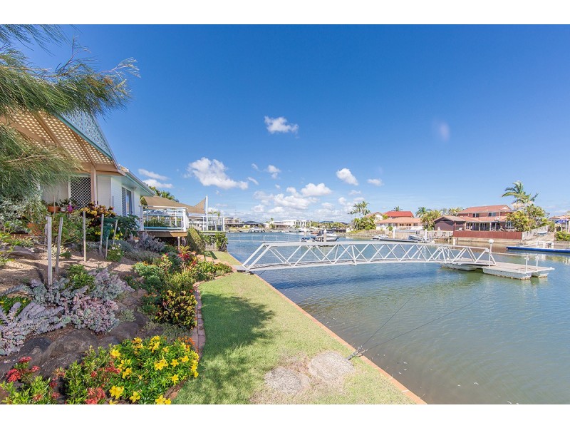 42 Constellation Court, Newport QLD 4020