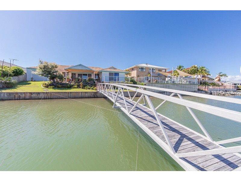 42 Constellation Court, Newport QLD 4020