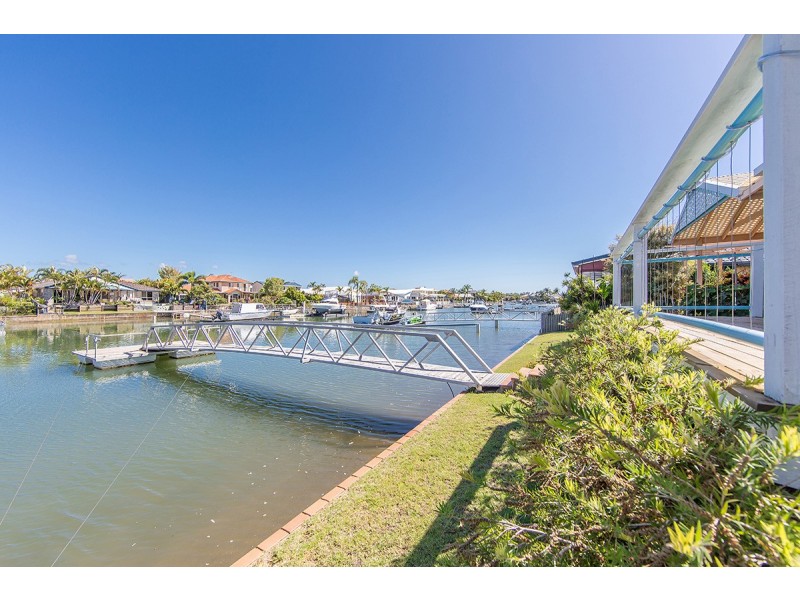 42 Constellation Court, Newport QLD 4020