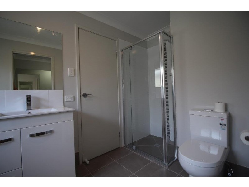 5 Edwin Street, Redcliffe QLD 4020