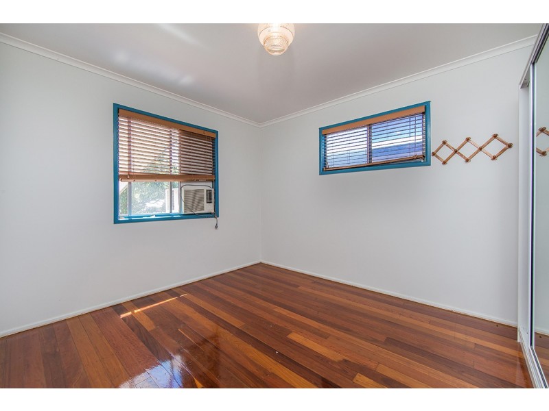 27 Ettie Street, Redcliffe QLD 4020