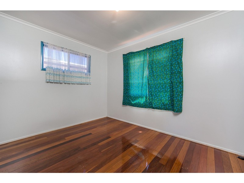 27 Ettie Street, Redcliffe QLD 4020