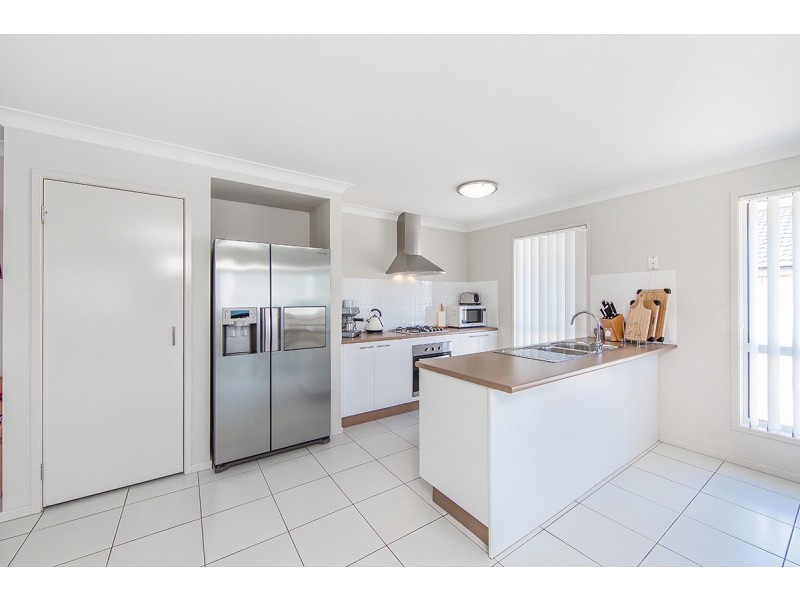 8 Pademelon Circuit, North Lakes QLD 4509