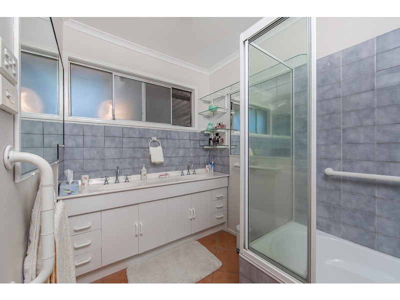 76 Kippa Street, Kippa-ring QLD 4021