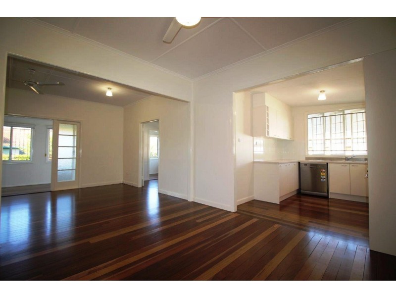 3 Philip Street, Scarborough QLD 4020