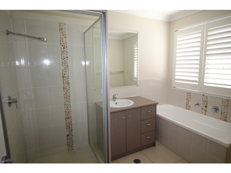 65 Victoria Avenue, Woody Point QLD 4019