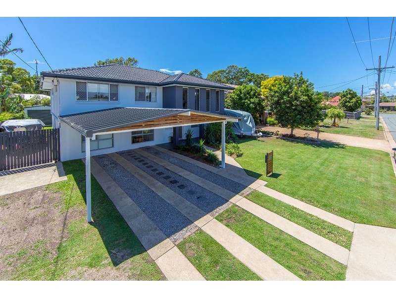 30 La Salle Drive, Newport QLD 4020