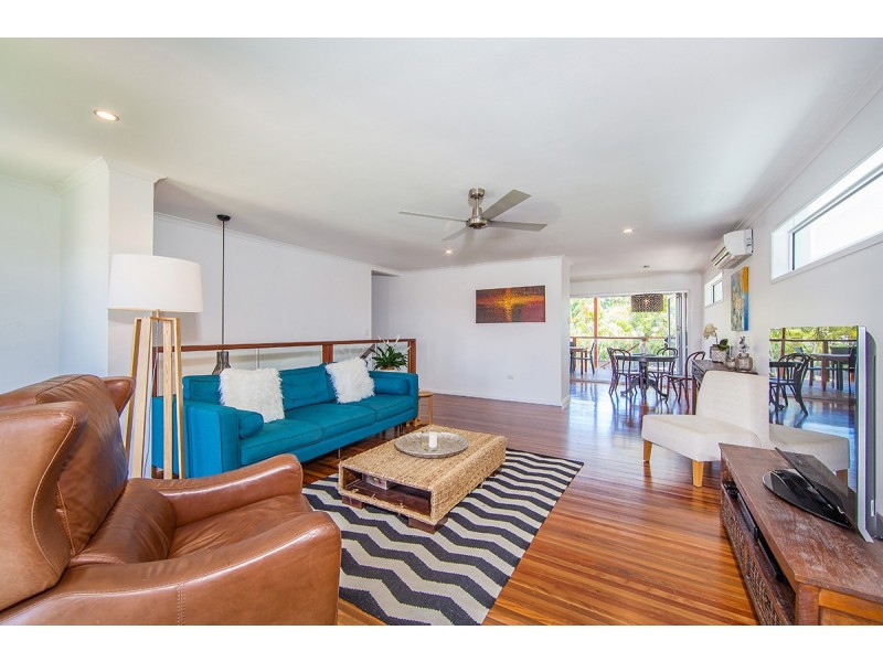 30 La Salle Drive, Newport QLD 4020