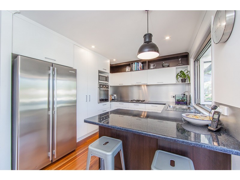 30 La Salle Drive, Newport QLD 4020