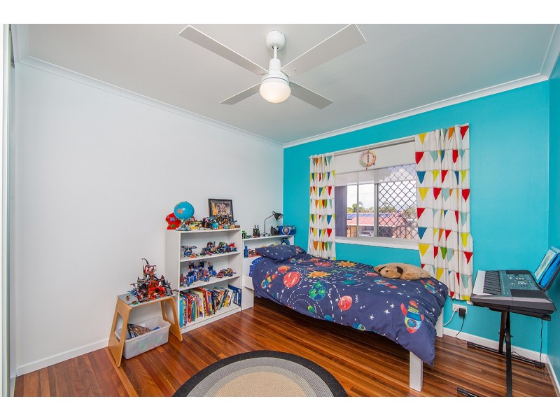 30 La Salle Drive, Newport QLD 4020