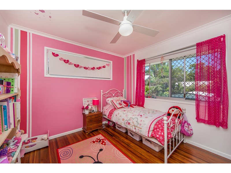 30 La Salle Drive, Newport QLD 4020