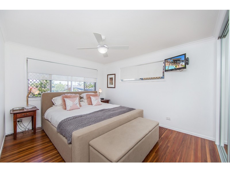 30 La Salle Drive, Newport QLD 4020